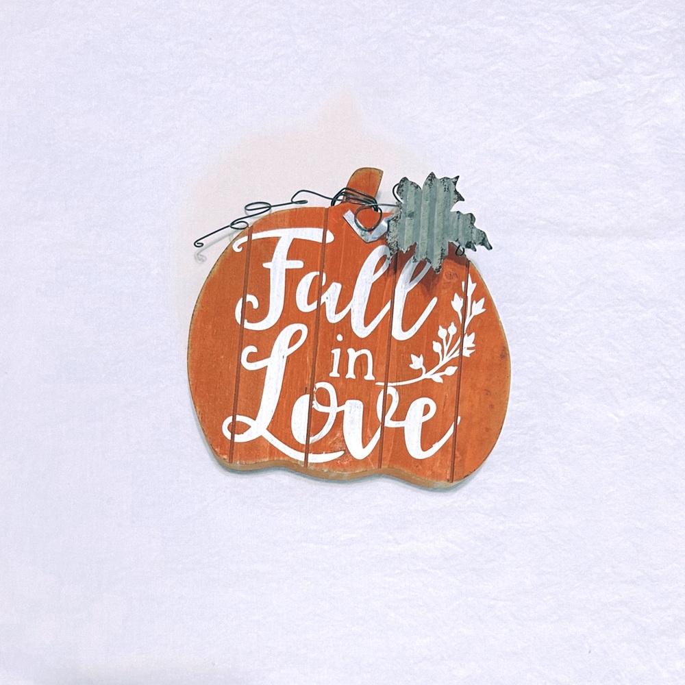 Fall in Love Table Decor